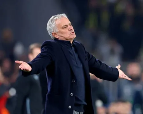 Benfica Engaged in Talks to Hire José Mourinho After Dismissal of Bruno Lage