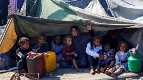 Devastating Situation across the Gaza Strip as Military Tanks Advance